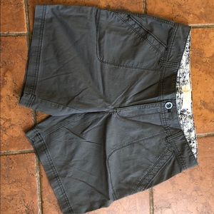 Eddy Bauer size 6 shorts